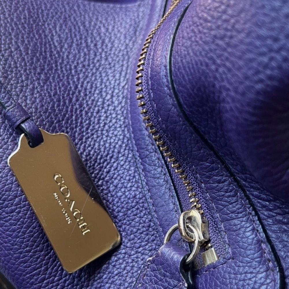 ❤️ SOLD ❤️ Coach Purple Leather Tote Bag - Picture 3 of 12